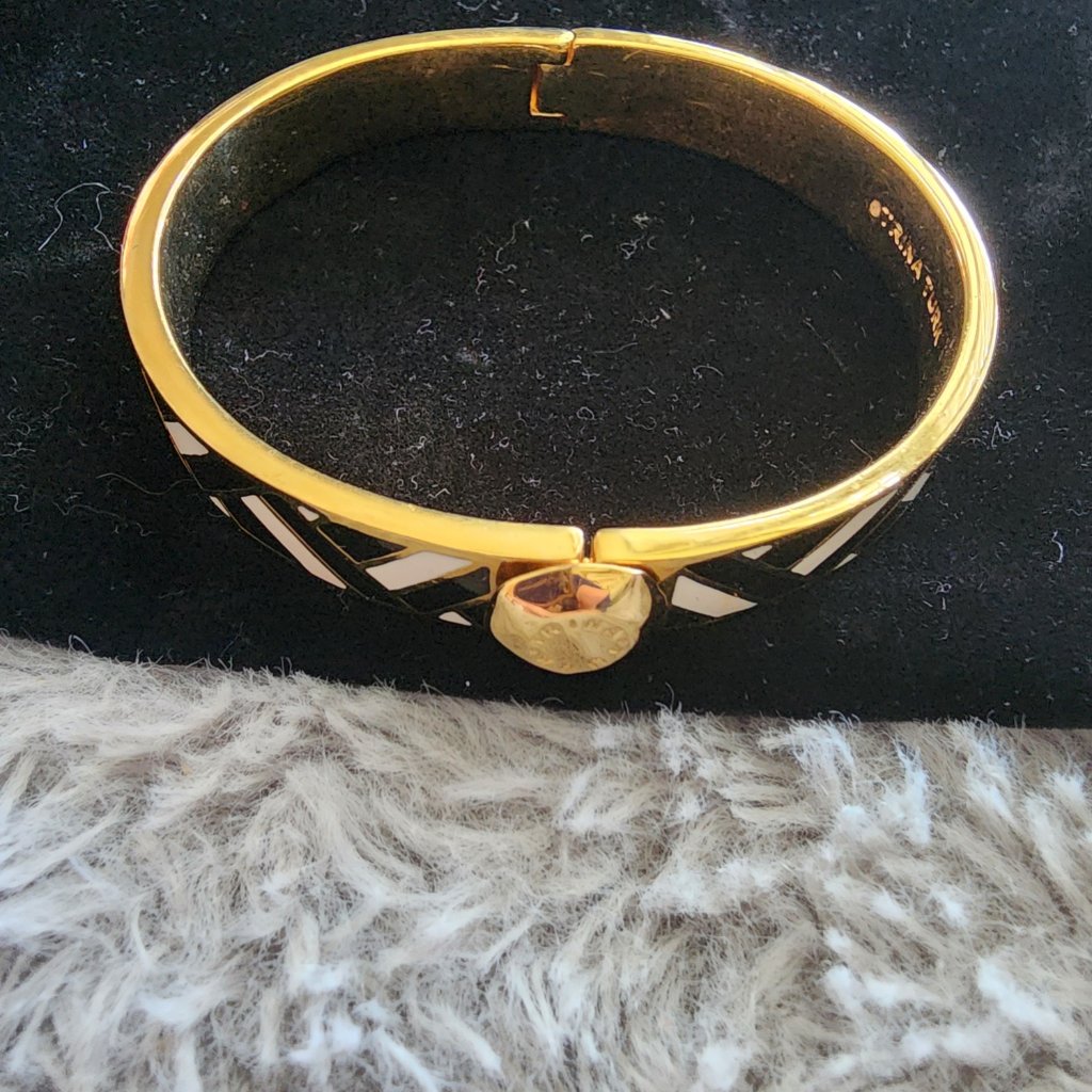 Trina Turk Black White And Gold Hinged Bangle 40$